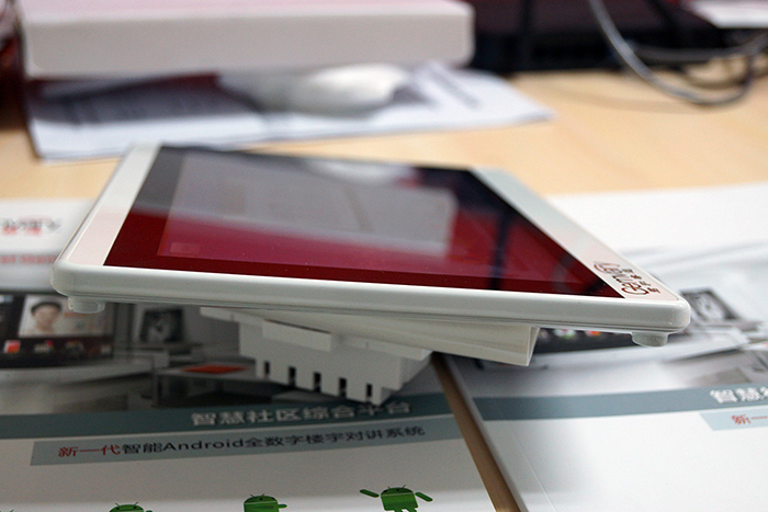 zigbee-android-tablet-pc-700-6.JPG