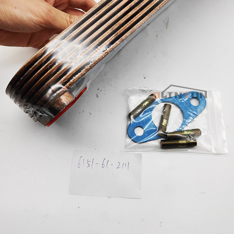Excavator Cooler Parts 6D125 7P 8P Oil Cooler Core 6152-62-2110 6151-61-2111