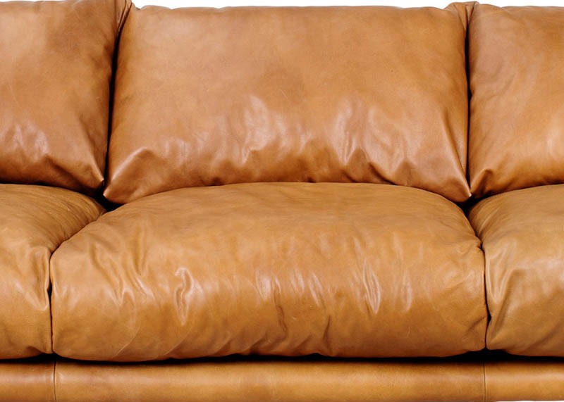 L210cm Full Grain Metal Leg Vintage Tan Leather Sofas With Eiderdown Cushion