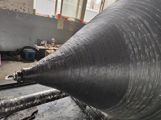 Black Inflatable Ship Launching Airbags Cylindrical Underwater Salvage Air Lift Bags