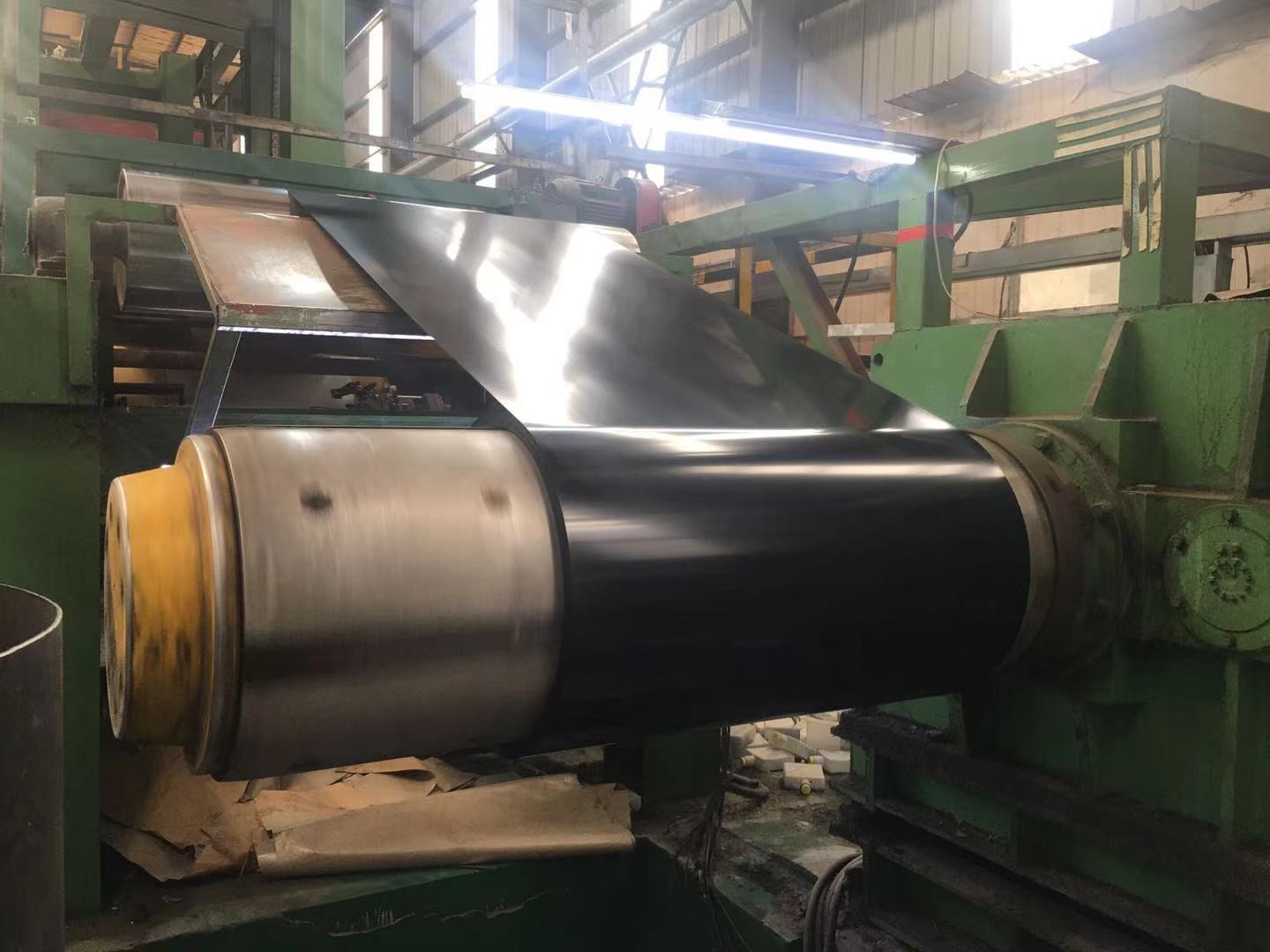 any colors ppgi/PPGL/GI/sheet zinc/GL/color coated roof tile to export (green,red,blue ) for roller shutter door
