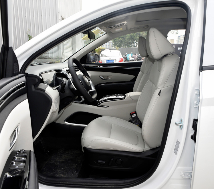 2022 Hyundai TUCSON L 2.0L Hybrid Prime Version 5 seats New Or Used SUV