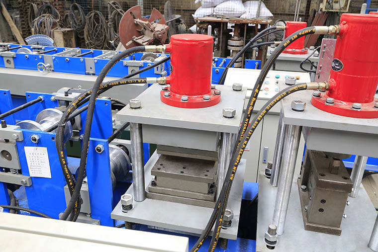 PLC Control Thickness 2.5mm C Purlin Forming Machine