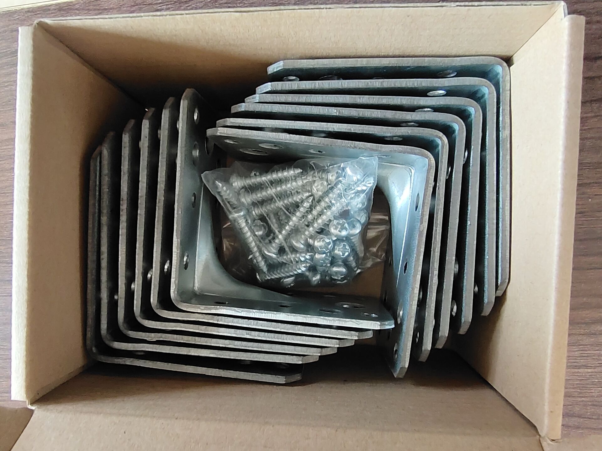 Standard 90 x 90 x 65 Angle Rib Construction Metal Bracket Heavy Duty Beading Connector