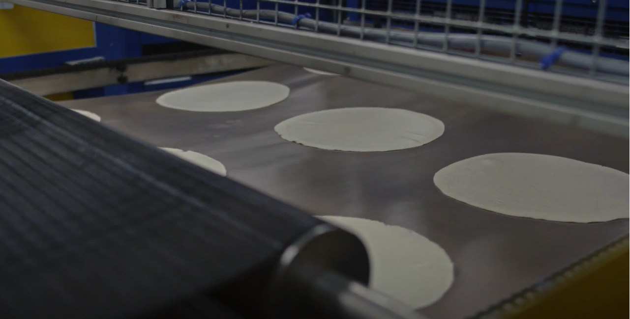 CE Fully Automatic Tortilla Production Line Tortilla Maker Machine Commercial 7500pcs/H