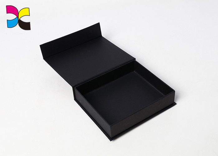 Black Strong Printed Gift Boxes Cardboard Magnet For Close Earth - Friendly