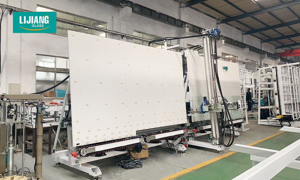 Automatic And High Efficienc Sealing Robot For Insulating Glass Processing