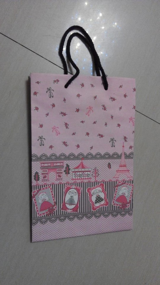 Wholesale custom design white craft paper bag with cotton knotted handle