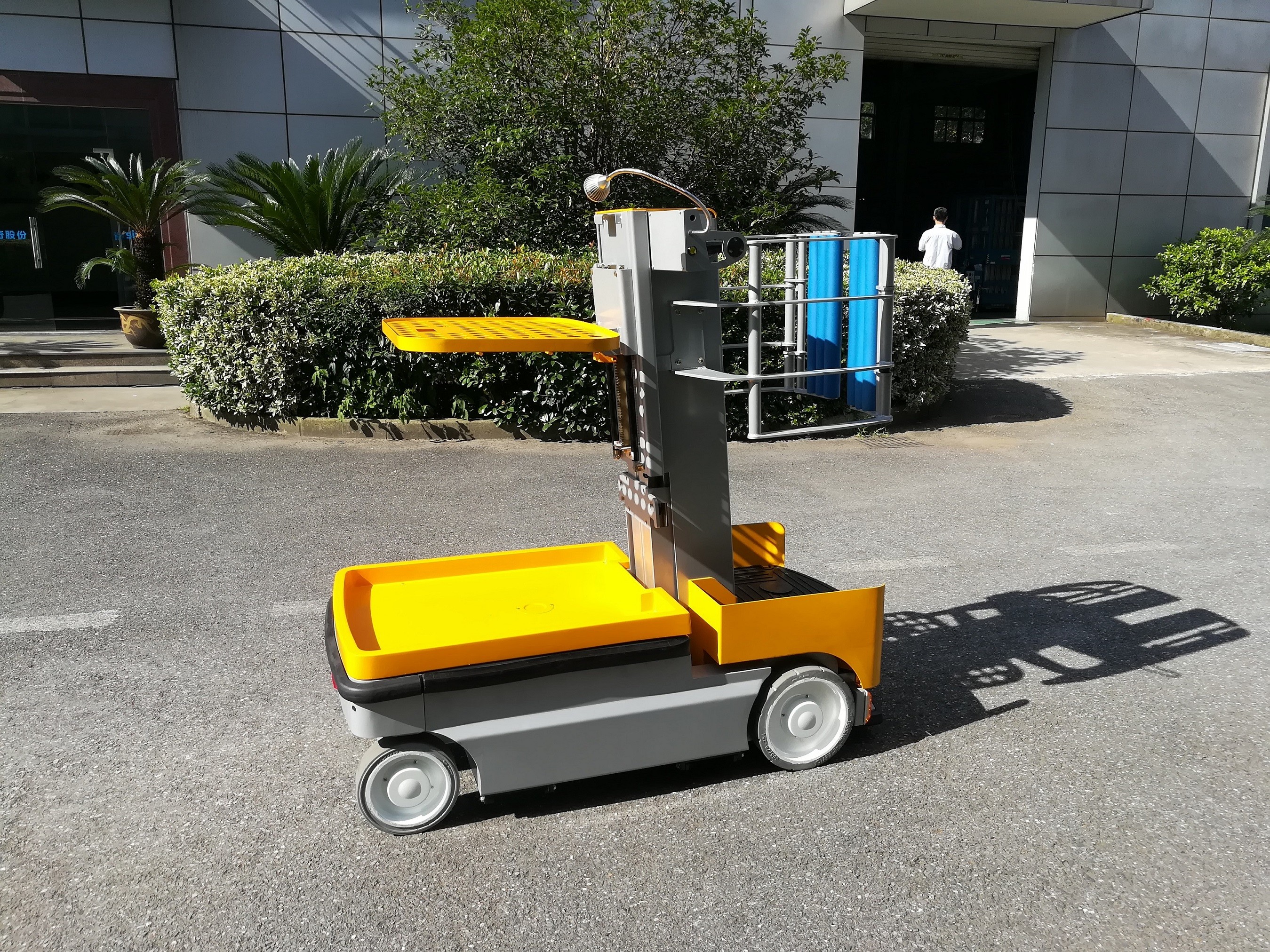 CE Certificated 5.1m Working Height Self Propelled Electric Order Picker Stock Picker