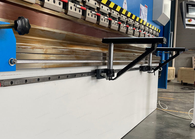 220T Hydraulic Bending Machine WE67K CNC Press Brake Machine Price 3200MM With DA53T 4+1 Axis For Metal Steel Plate