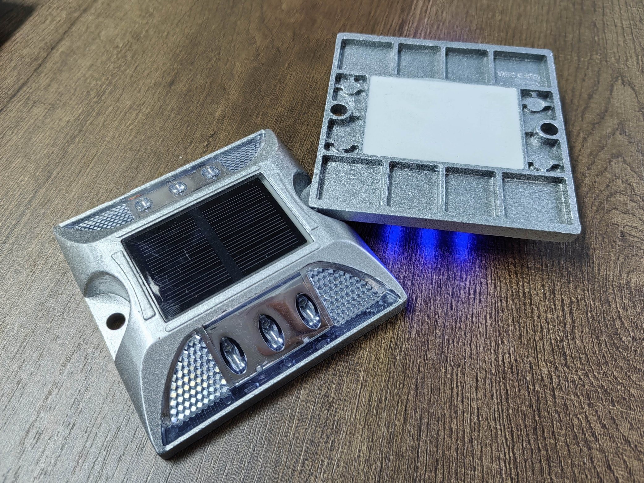 Flashing Reflective Solar Road Reflectors LED Aluminum Solar Road Stud