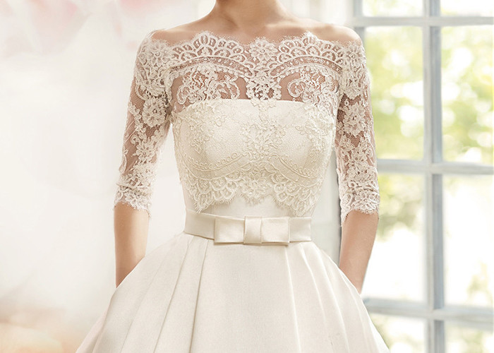 Cream Laces Satin Ball Gown Wedding Dress With Sleeves Back Zipper And Buttons