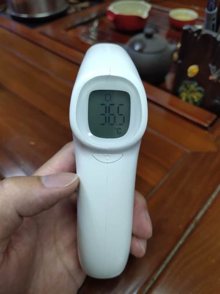 Plastic Digital Infrared Forehead Thermometer , Non Contact Infrared Thermometer For Body Temperature