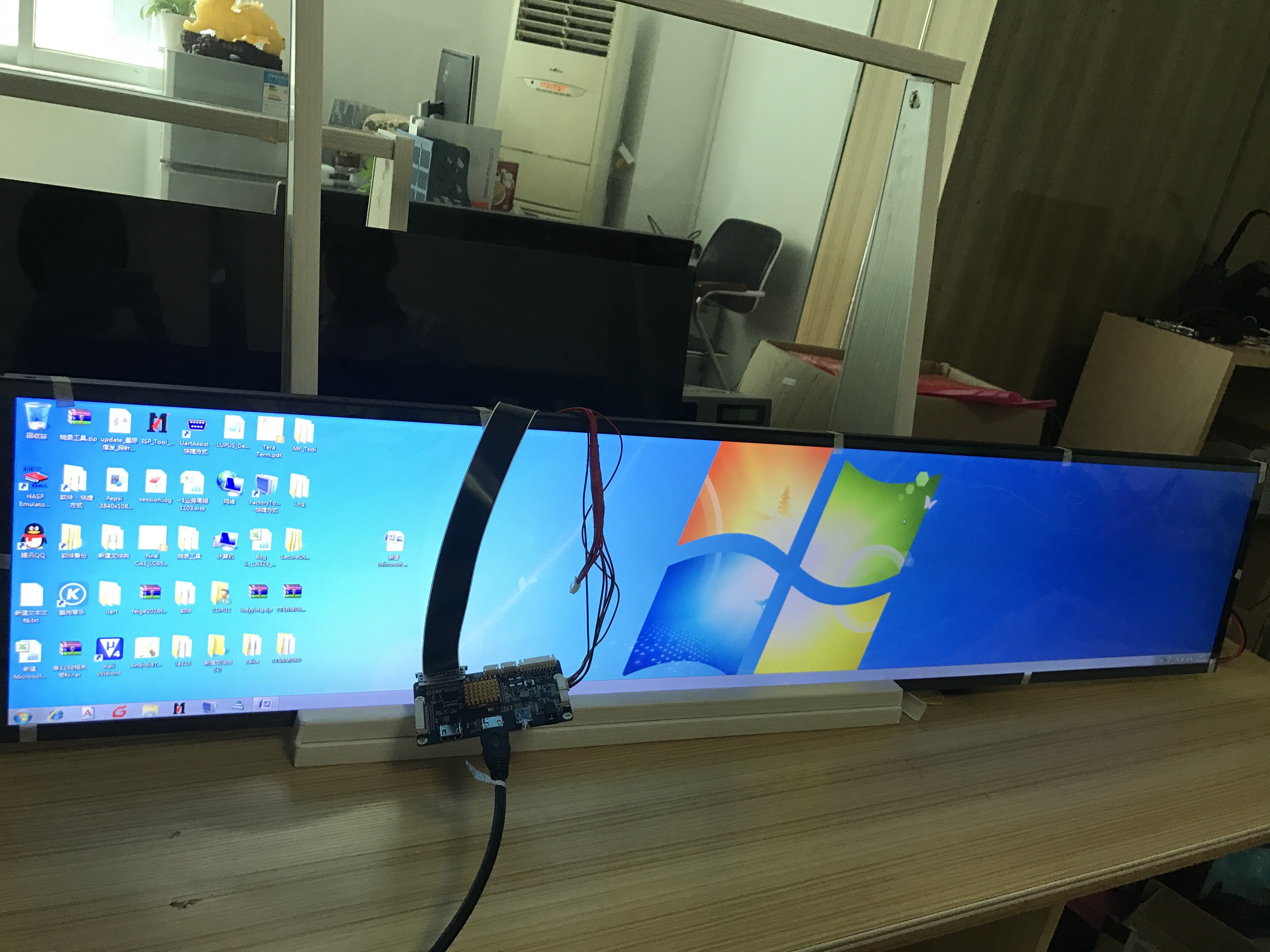 Bar Type Large Screen Monitor , High Brightness HD 16.7M Colors Led Display Screen