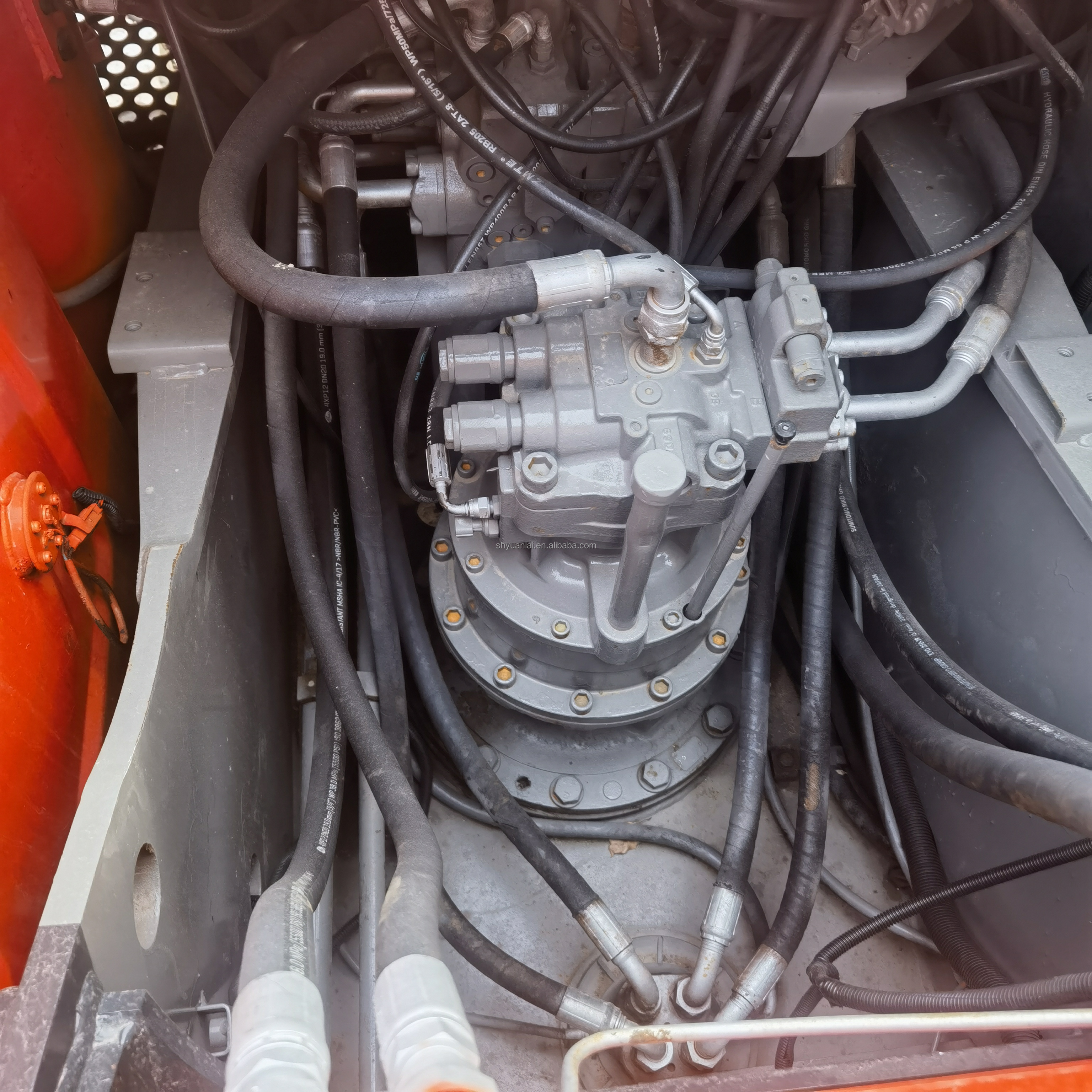 Original Japan Used Hitachi ZX200 Excavator with 125kw and Low Working Hours 0-2000