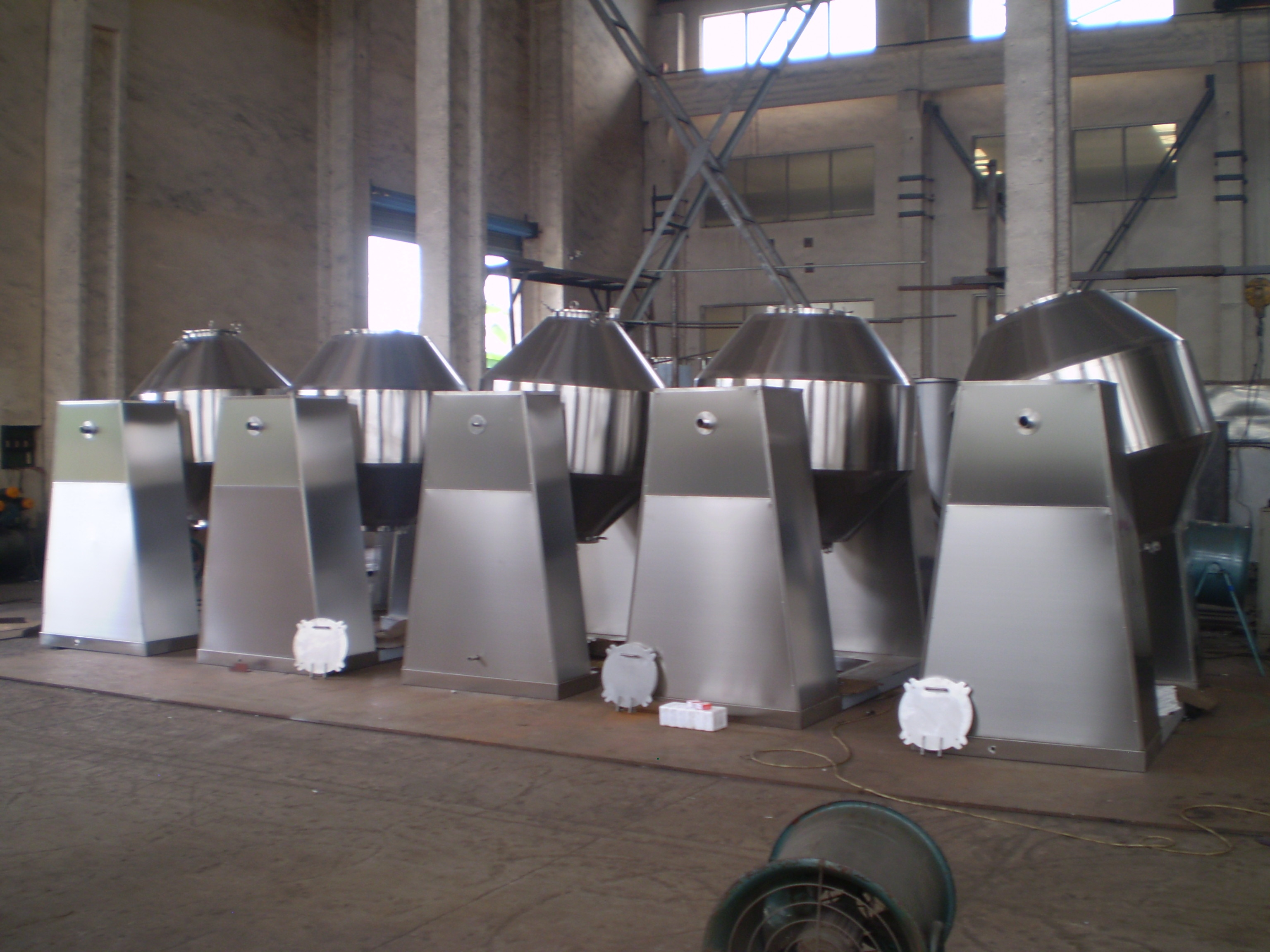 Conical Rotary Vacuum dryer with heating steam, hot water , conduct oil for drying powder product
