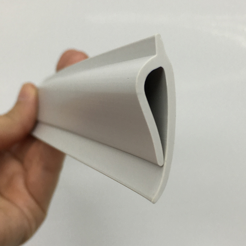 30mmx3.2mm PVC Vinyl Capping Strips and Cove Former for Professional Flooring Solutions