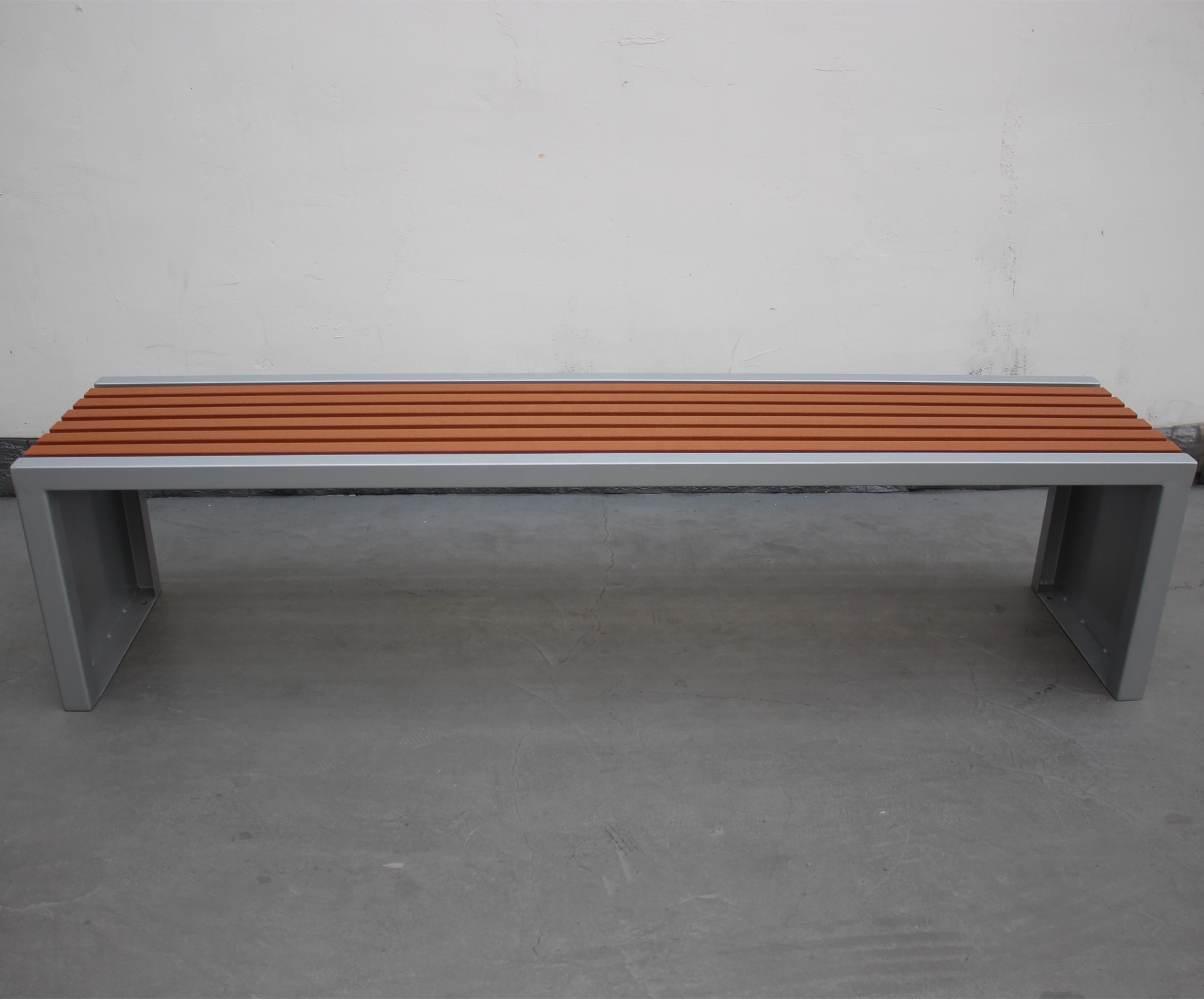 6 Feet Long Metal Outdoor Bench Seat Backless For Changing Room Park ODM
