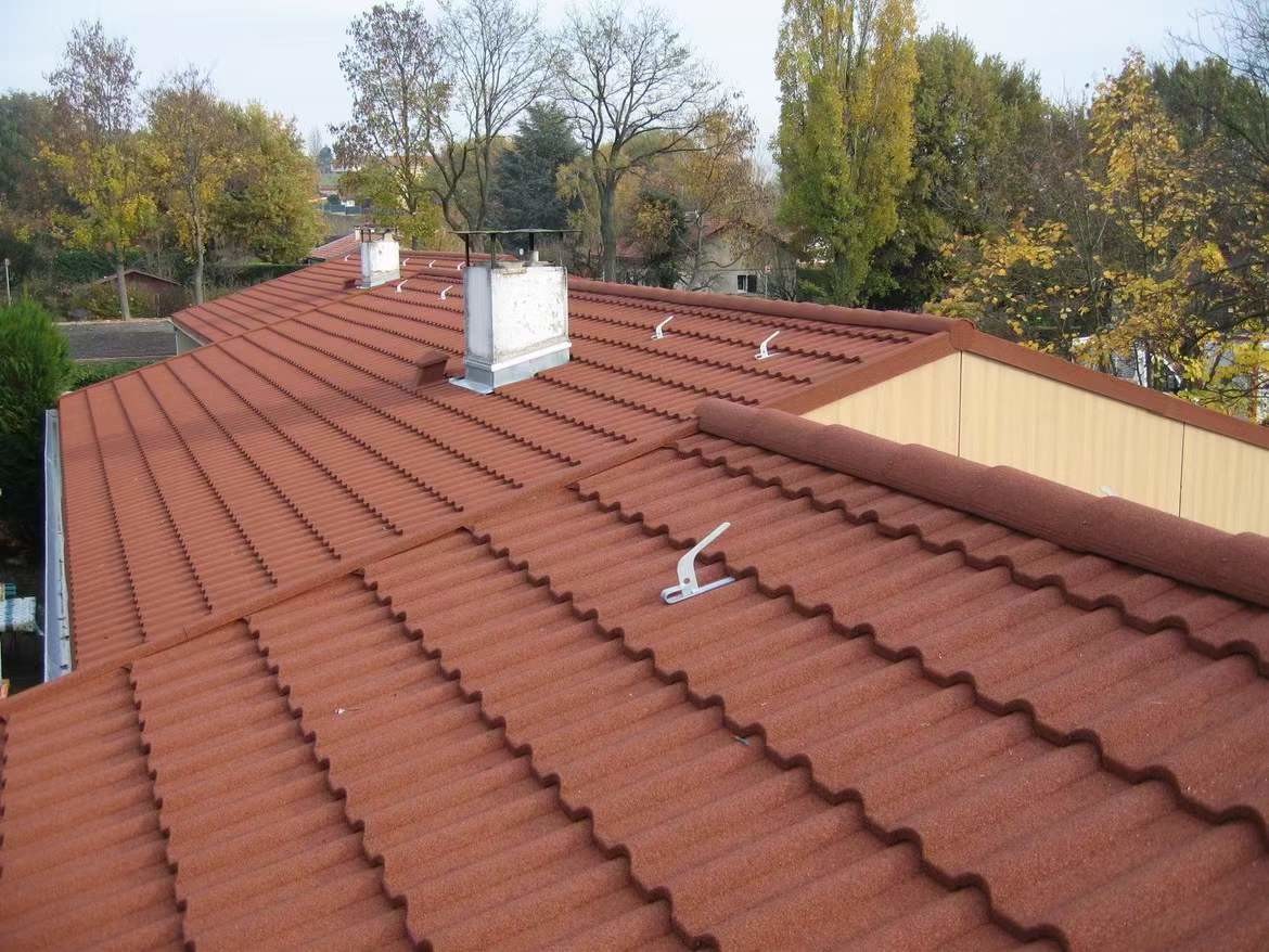 Villas Building Top Roof Tile Color Stone Coated Bond Tile AZ70 Stone Coated Metal Tile 50 Years Warranty Wave Tile