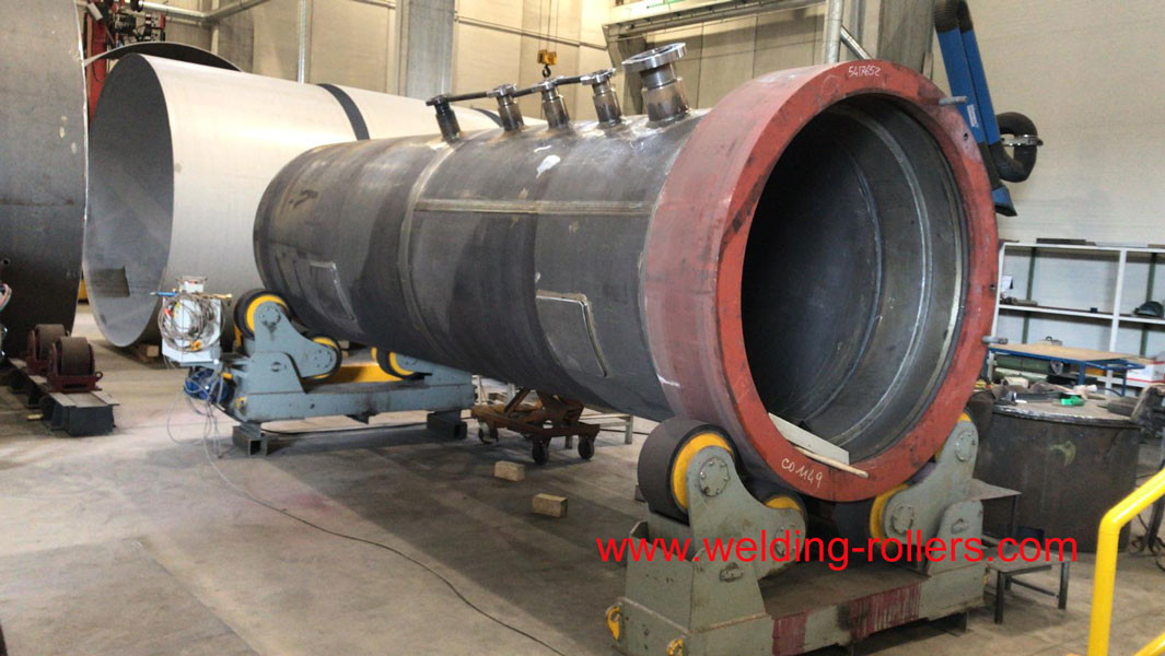 20 Ton Welding Pipe Rollers Rotator Self Aligning 3500 Mm With Foot Pedal
