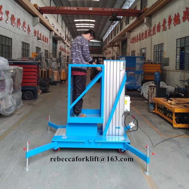 Outdoor Aluminum Lift Platform 125kg 8m 220v 0.75kw Blue Or Customized Color