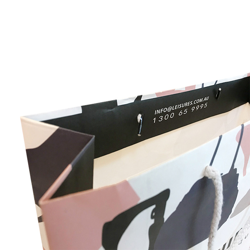 Eco Friendly CMYK Paper Shopping Bags With Handles Foil Stamping