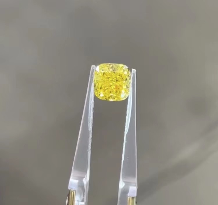 cushion loose diamond HPHT Lab Grown Yellow Diamond Certified Synthetic Diamonds
