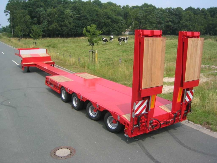 3 Axle Extendable Low Loader Trailer Heavy Duty Steel Construction for and Performance