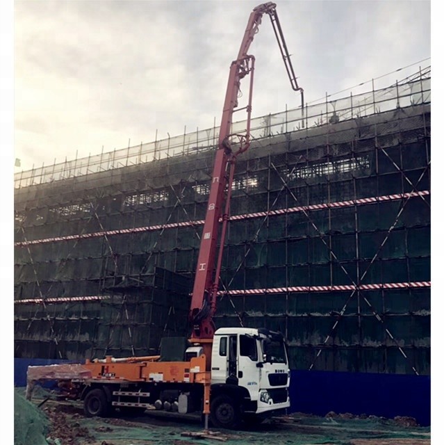 Heavy Duty Concrete Pump Truck With 52m / 56m Boom Isuzu CYH51Y