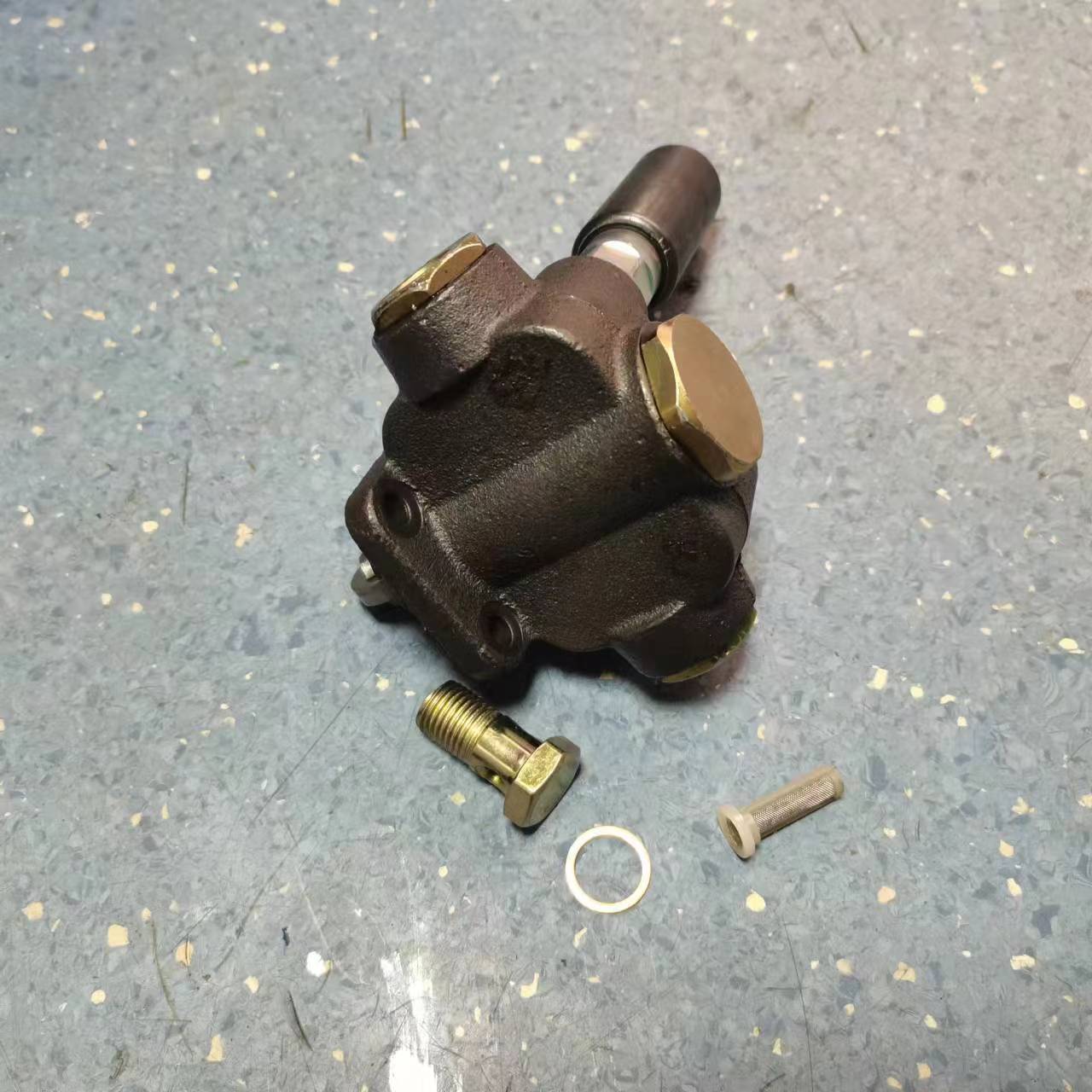 OE NO. 1614080719 Iron Fuel Supply Pump for Heavy Duty Truck HOWO/SHACMANT Truck Parts