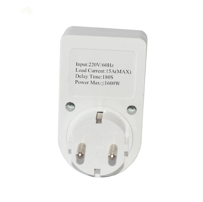Home Appliances 5A 10A 15A 20A Voltage Protector with EU socket