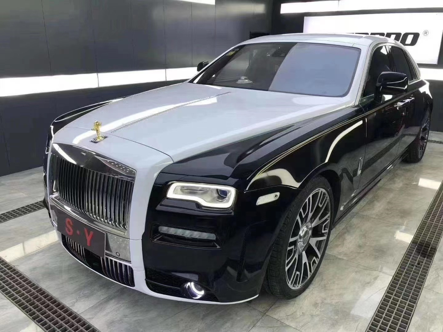 CSS Design Body Kit Rolls Royce 2008 - 2016 Carbon Fibre Body Kit