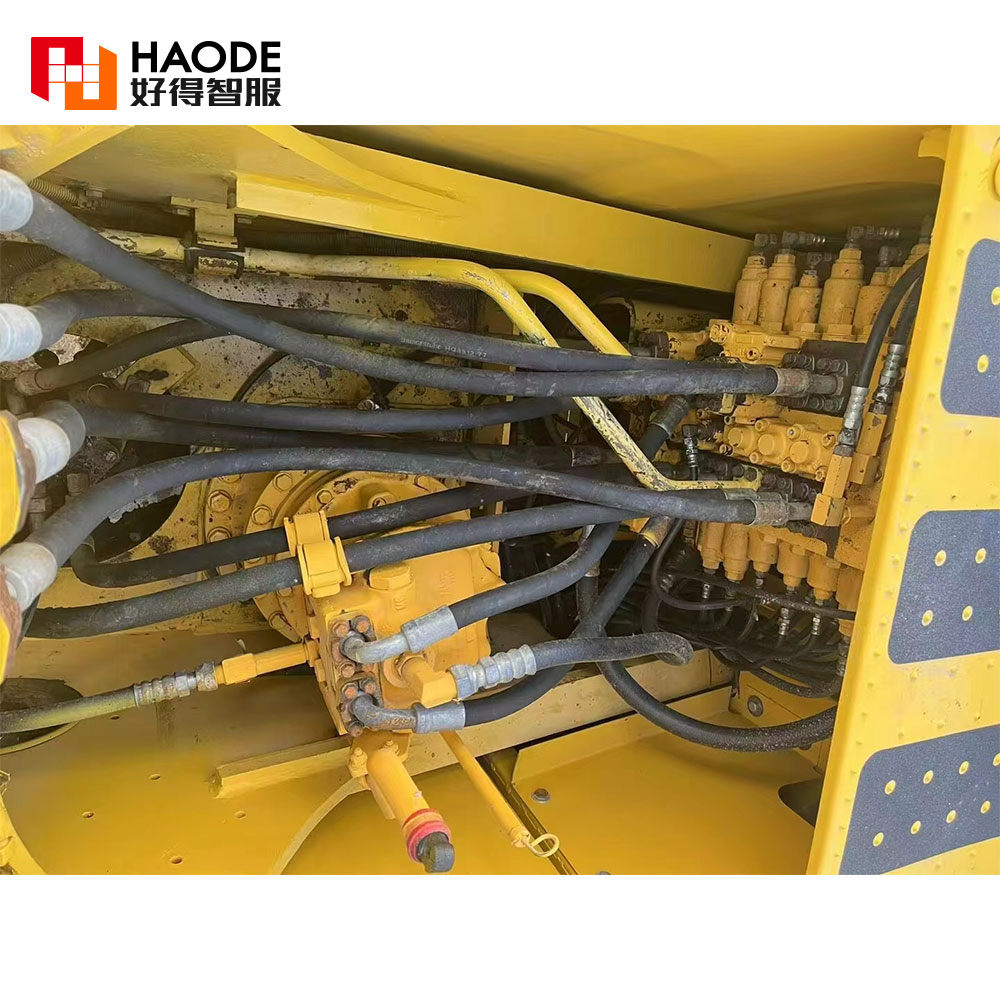 103 KW Komatsu SAA6D107E-1 Hydraulic Valve Used PC200-8 20t Excavator with Mini Bucket