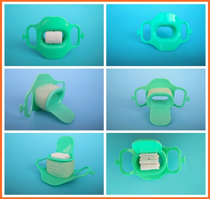 Bite block for endoscopy with CO2/O2 ports & teeth guard