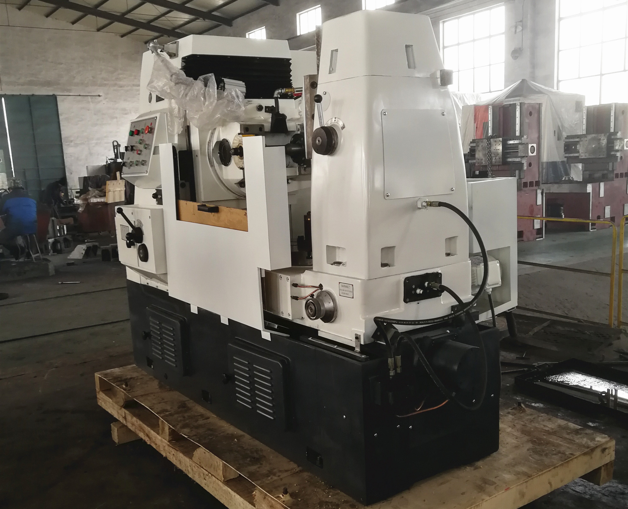Sufficient Rigidity Manual Gear Shaving Machine / Vertical Gear Cutting Machine