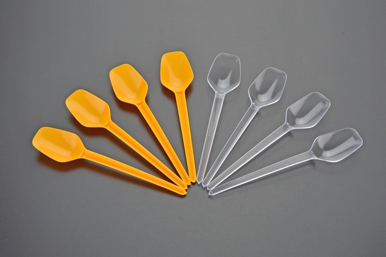 15 cm disposable spoon hard plastic scoop of ice cream scoop in clear or yellow color