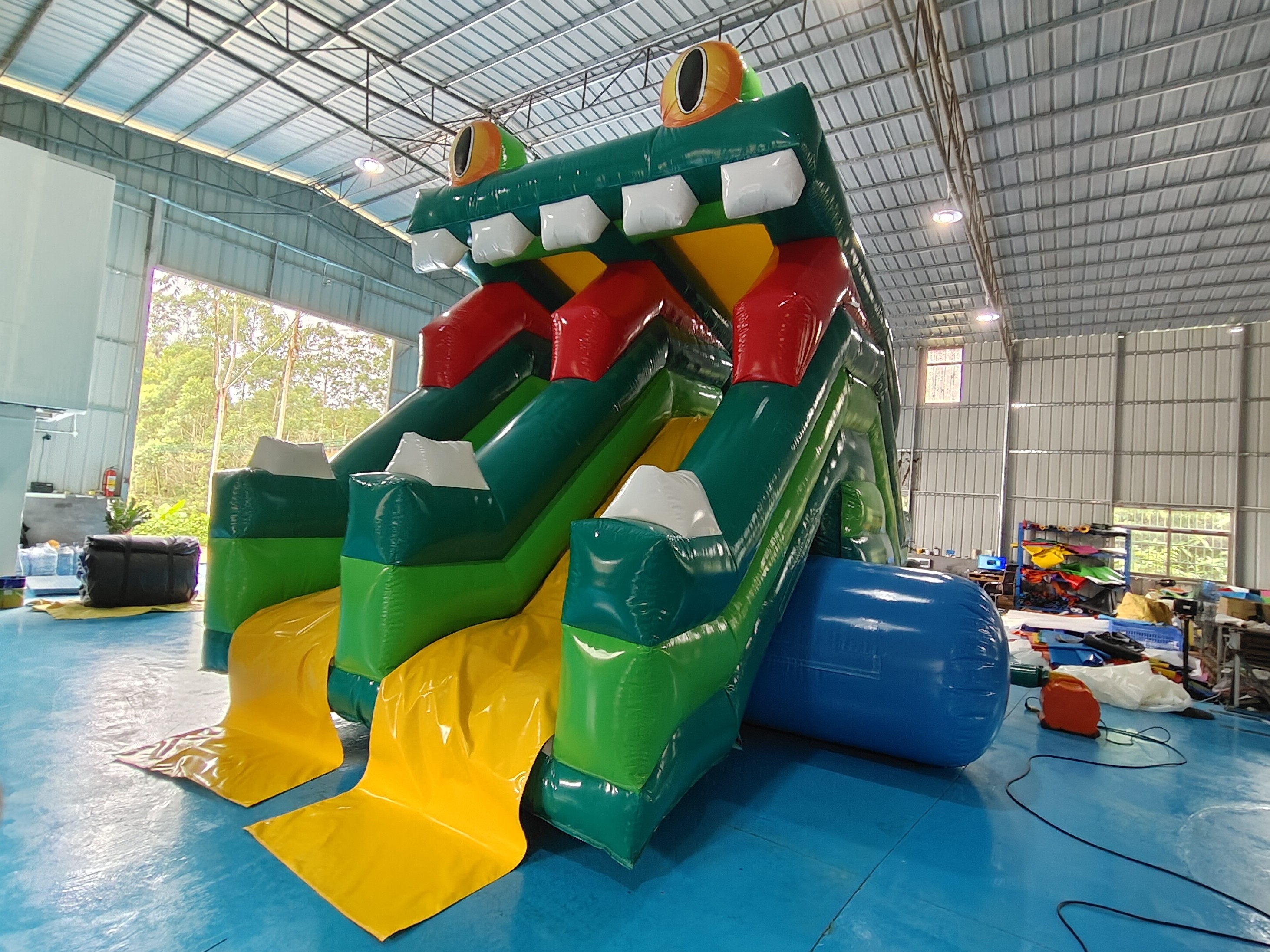 New Design Inflatable Slide Frog Figure Inflatable High Double Slides Dry Slide For Kids And Adults