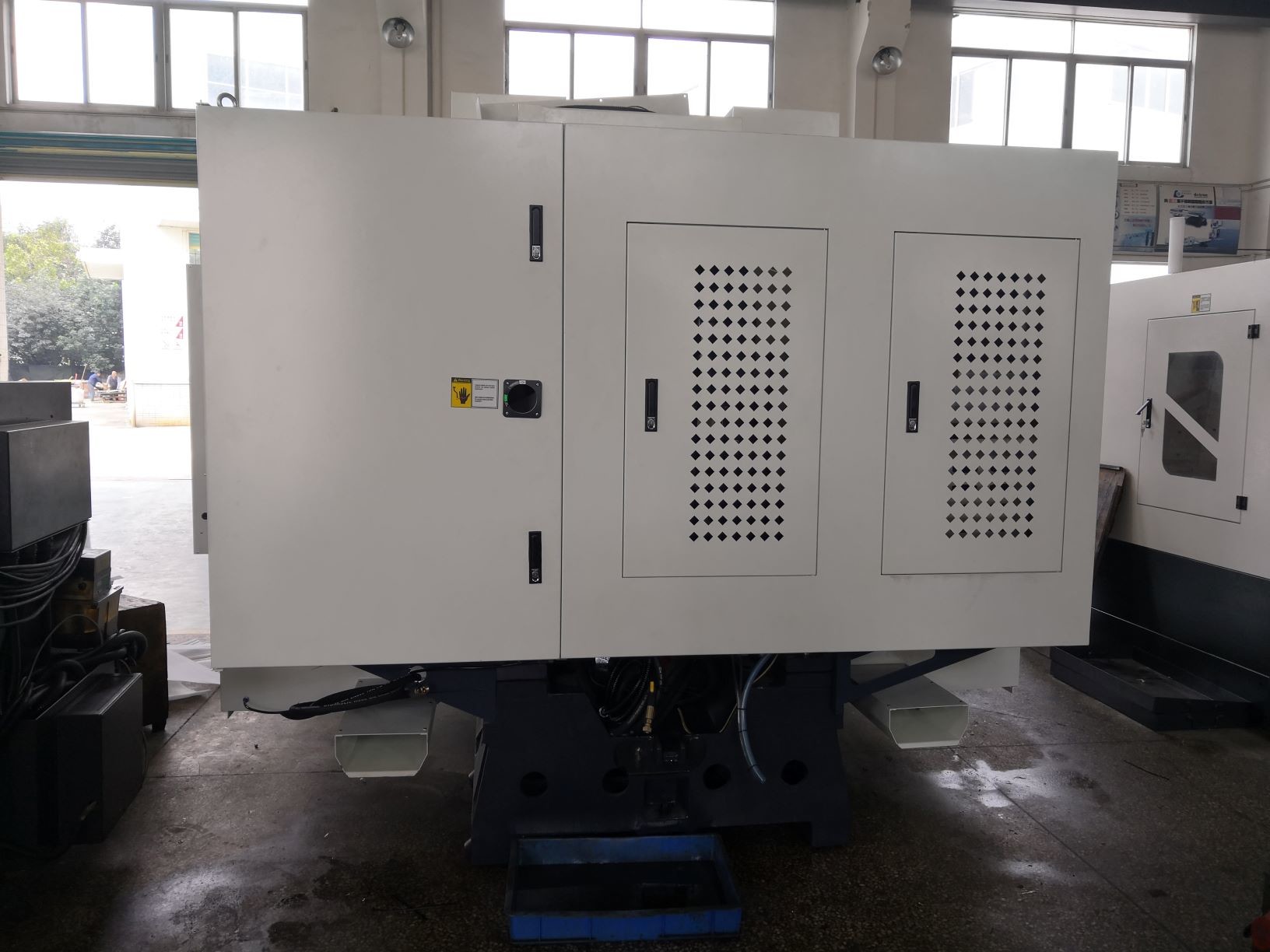 VTC-1000 20000RPM 3 Axis Automatic Drill And Tapping Machine 1100*500mm Table Size