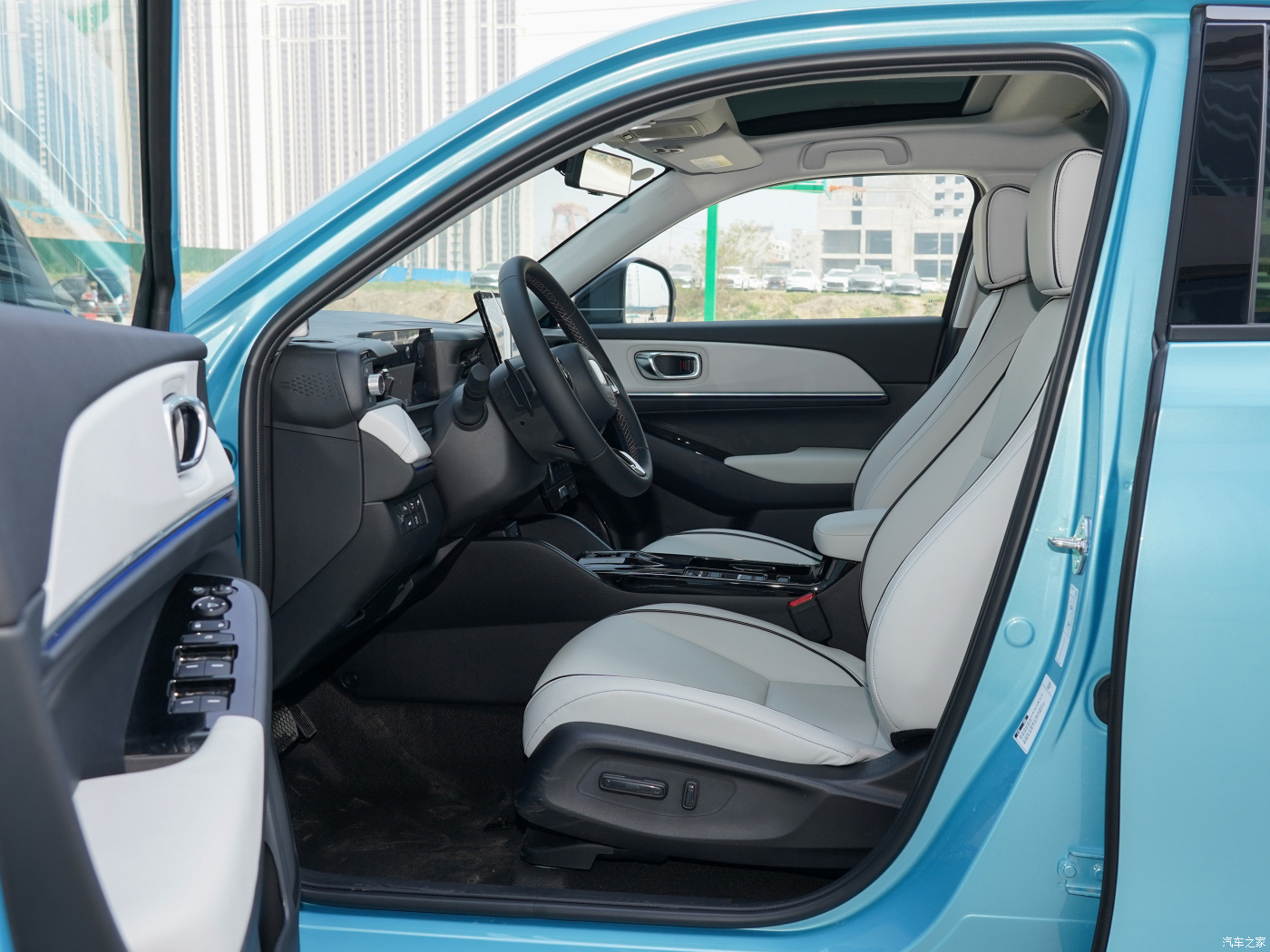 Made in China inventory ENS1 high speed EV 4 wheels 5 seat SUV for sale 2022 electric vehicle new model