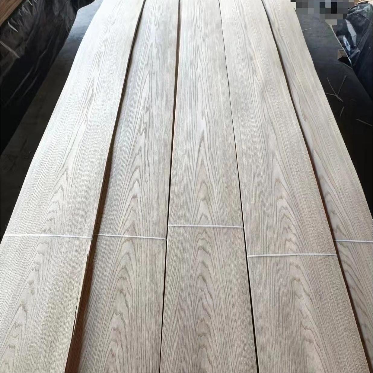 Factory Sales Natural White Oak Veneer 0.3mm 0.5mm 1mm Furniture Cabinet Doors Walls Decorative Wood Veneer