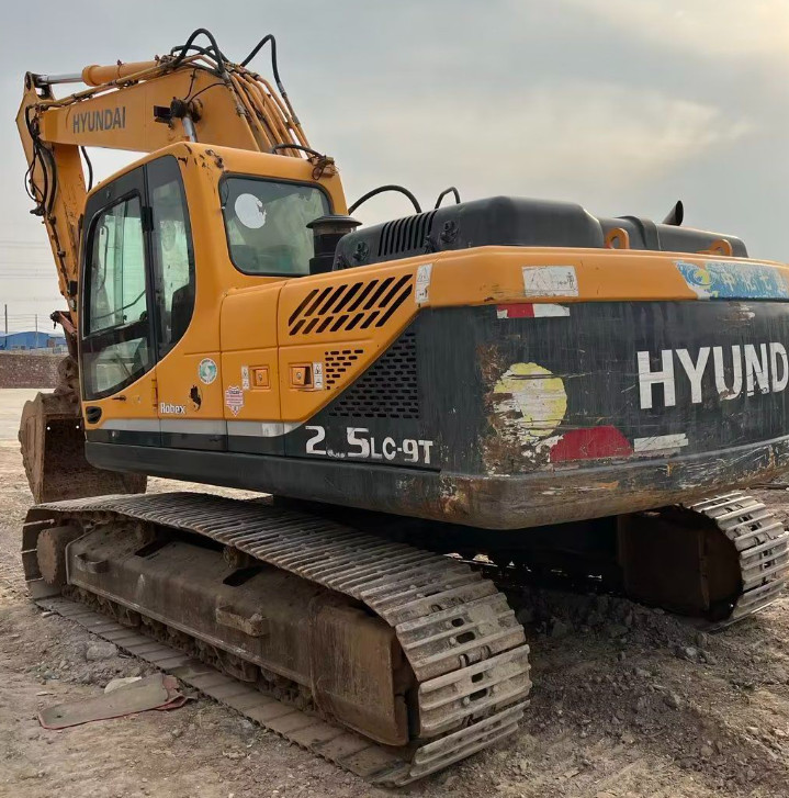 Original Korea Brand Used Hyundai 225LC Crawler Excavator 22T Second Hand Digger Machine For Sale