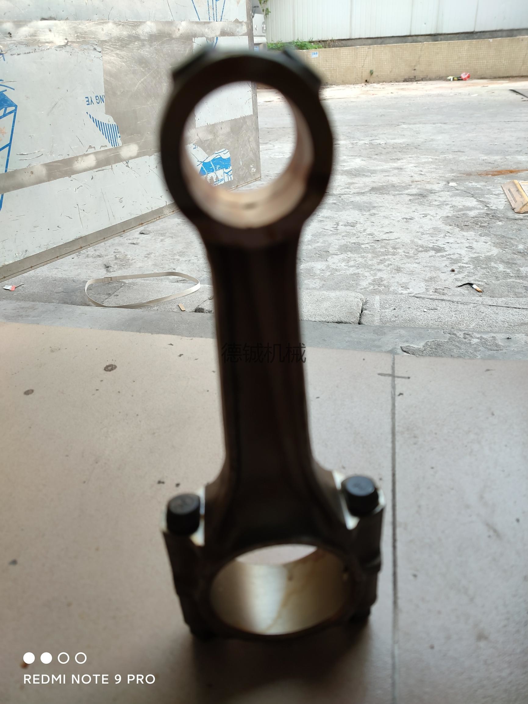 Casting Iron Mitsubish Engine Parts 4D31/6D31 Con Rod Piston Connecting Rod Silver Colo