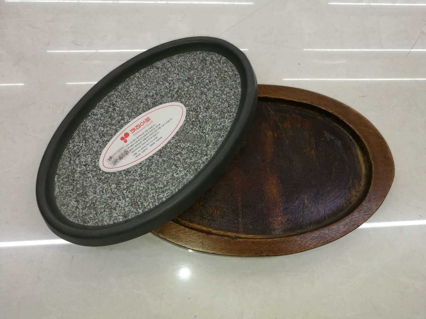 Restaurant Porcelain Dinnerware Sets / Porcelain Pots Iron Plate with Wood Stand Dia. 16CM to 28CM