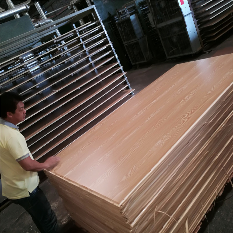 Waterproof Solid Color Hardwood Core Melamine Faced Plywood