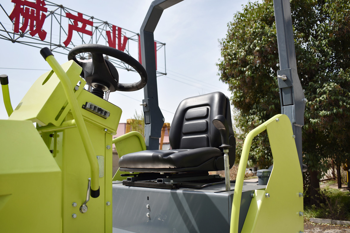 Ride On Small Fully Hydraulic Soil Asphalt Compactor Vibratory Roller For Sale
