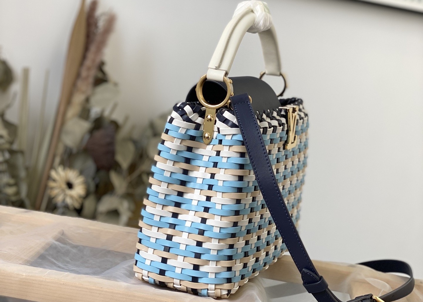 Rattan Weaving Handmade Crossbody Bag , Red Handmade Rattan Bag