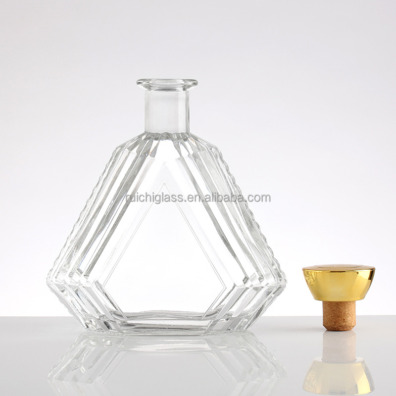 500ml 750ml Glass Bottles for Party Custom Design and Aluminum Plastic PP Collar Material