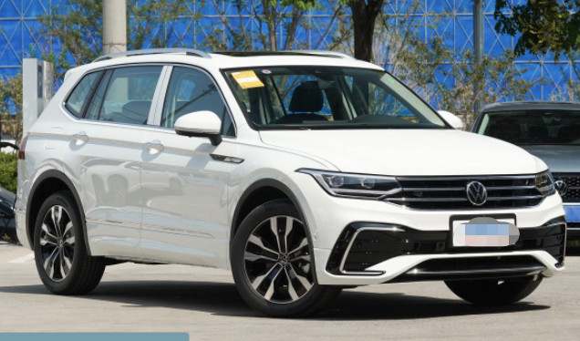 Tiguan L 2023 Model 330TSI Automatic Full Time 4WD R-Line Yuexiang Edition 7 Seats