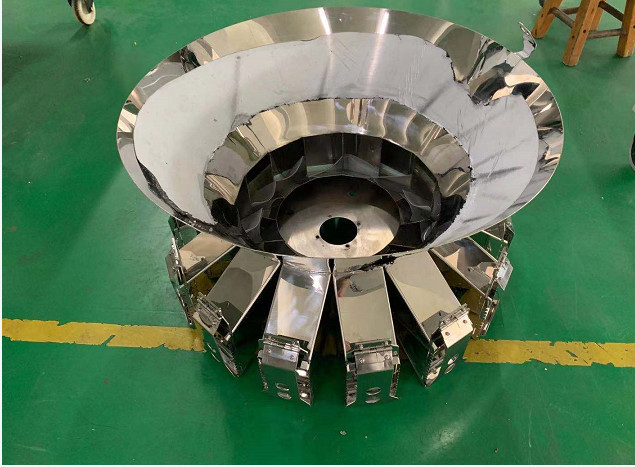Rice Sugar Granules Multihead Weigher With SUS304 Main Frame Anti - Leakage Linear Plate
