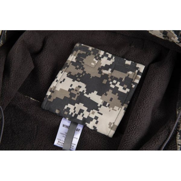 Fleece Lined Camouflage Hunting Jacket with Adjustable Hem and Multi Zip Pockets for Outdoor Tactical Wear